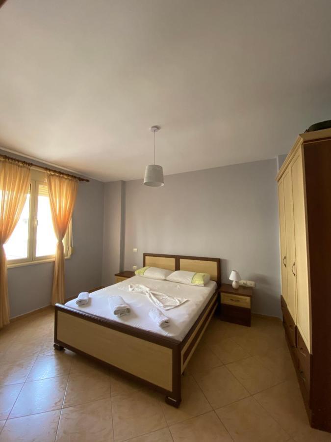 Tony Apartment Вльора Екстер'єр фото